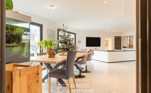 Early 20th Century Character Château In The Heart Of The Quercy Blanc