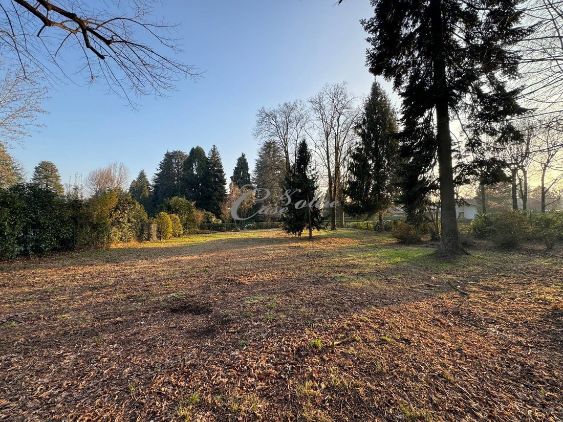 Land in Carimate, Lombardy, Italy 2 - 16847086