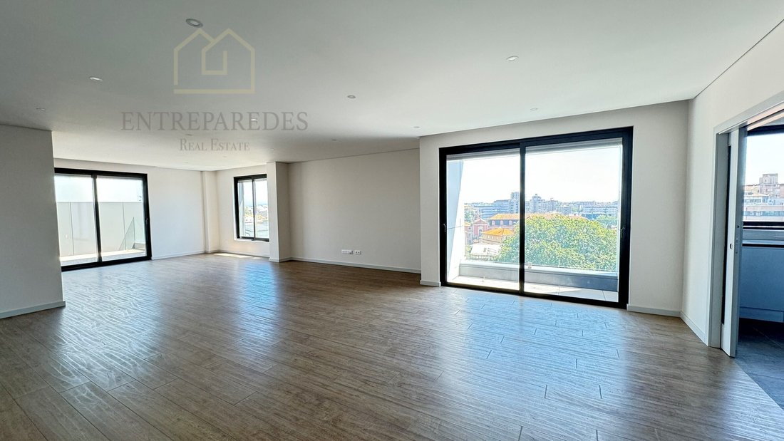 Apartment in Cedofeita, Santo Ildefonso, Se, Miragaia, Sao Nicolau e Vitoria, Porto District, Portugal 2 - 15102126