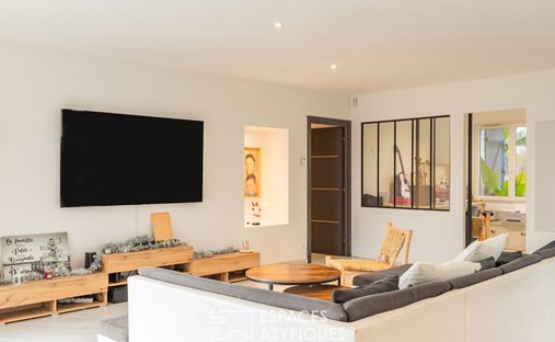 Early 20th Century Character Château In The Heart Of The Quercy Blanc