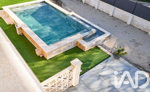 Castle for Sale in Plan-d'Aups-Sainte-Baume, Provence-Alpes-Côte d'Azur, France