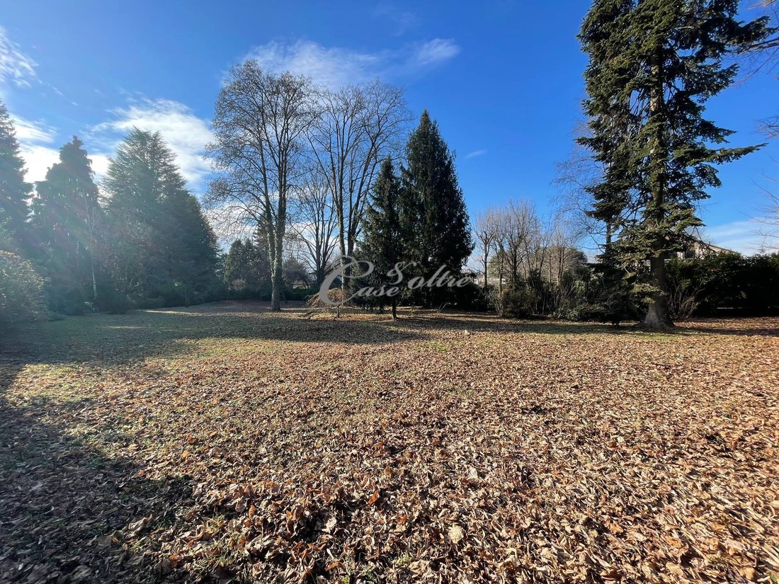 Land in Carimate, Lombardy, Italy 4 - 16847086