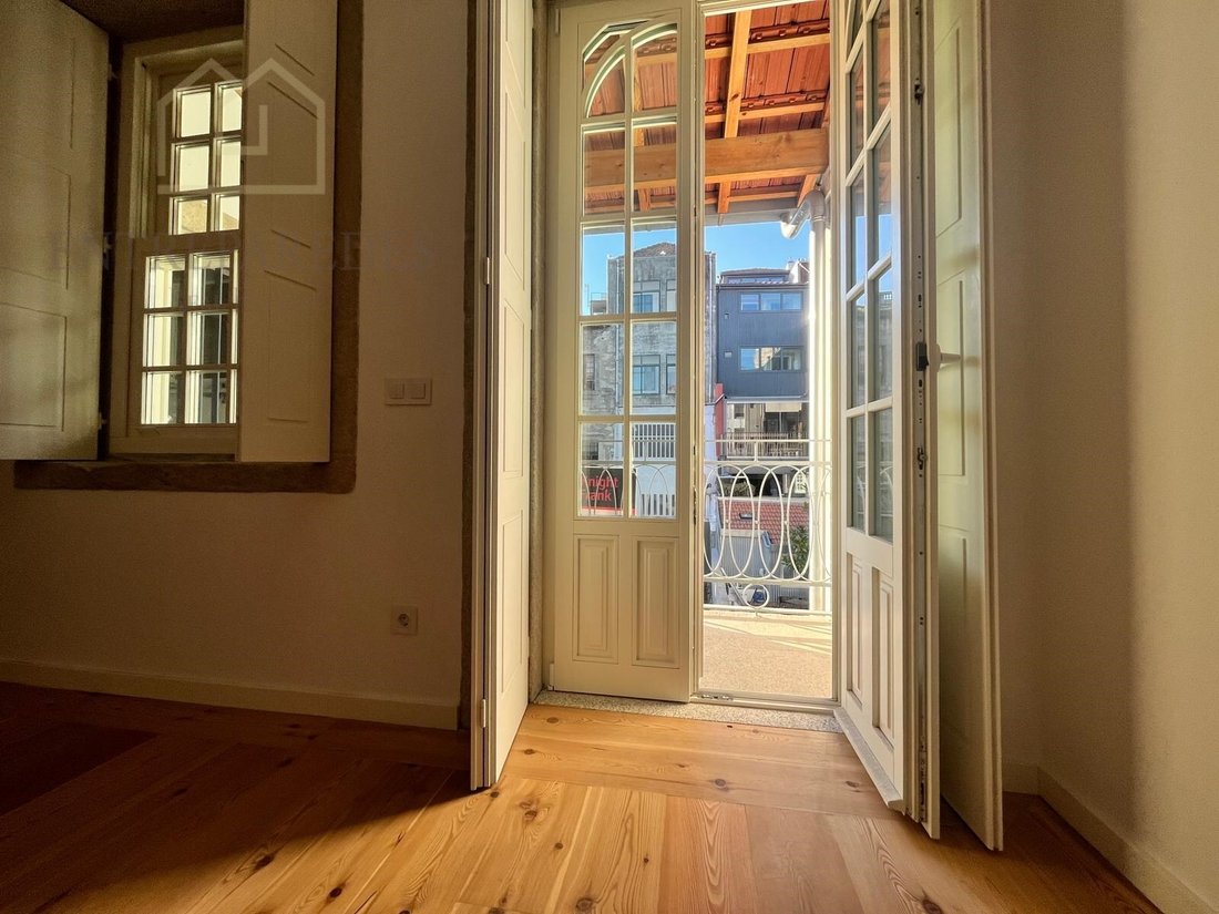 Apartment in Cedofeita, Santo Ildefonso, Se, Miragaia, Sao Nicolau e Vitoria, Porto District, Portugal 1 - 15118803