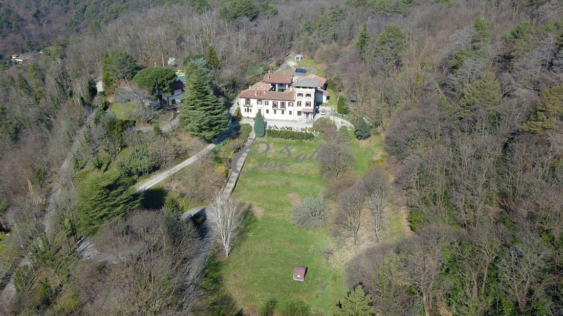 Villa in Sagnino-Tavernola-Monte Olimpino, Como, Lombardy 1 - 16847107