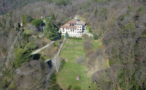 Villa en Sagnino-Tavernola-Monte Olimpino, Como, Lombardía 1