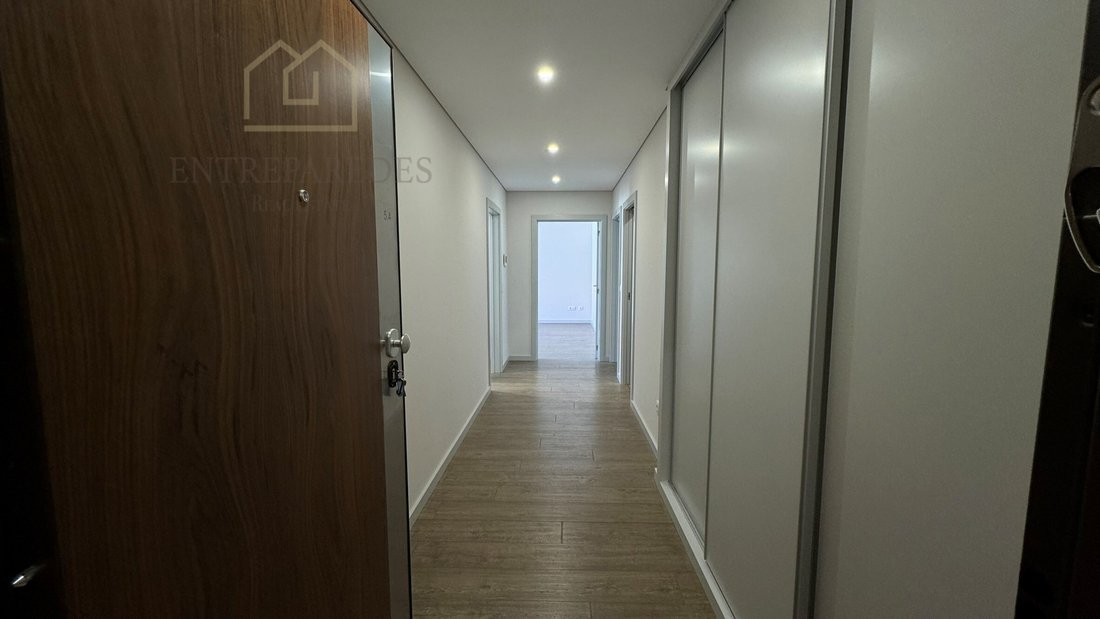 Apartment in Cedofeita, Santo Ildefonso, Se, Miragaia, Sao Nicolau e Vitoria, Porto District, Portugal 5 - 14318771