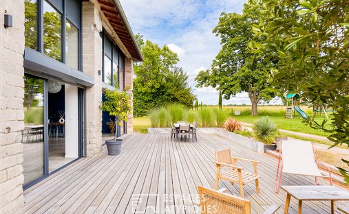 Early 20th Century Character Château In The Heart Of The Quercy Blanc