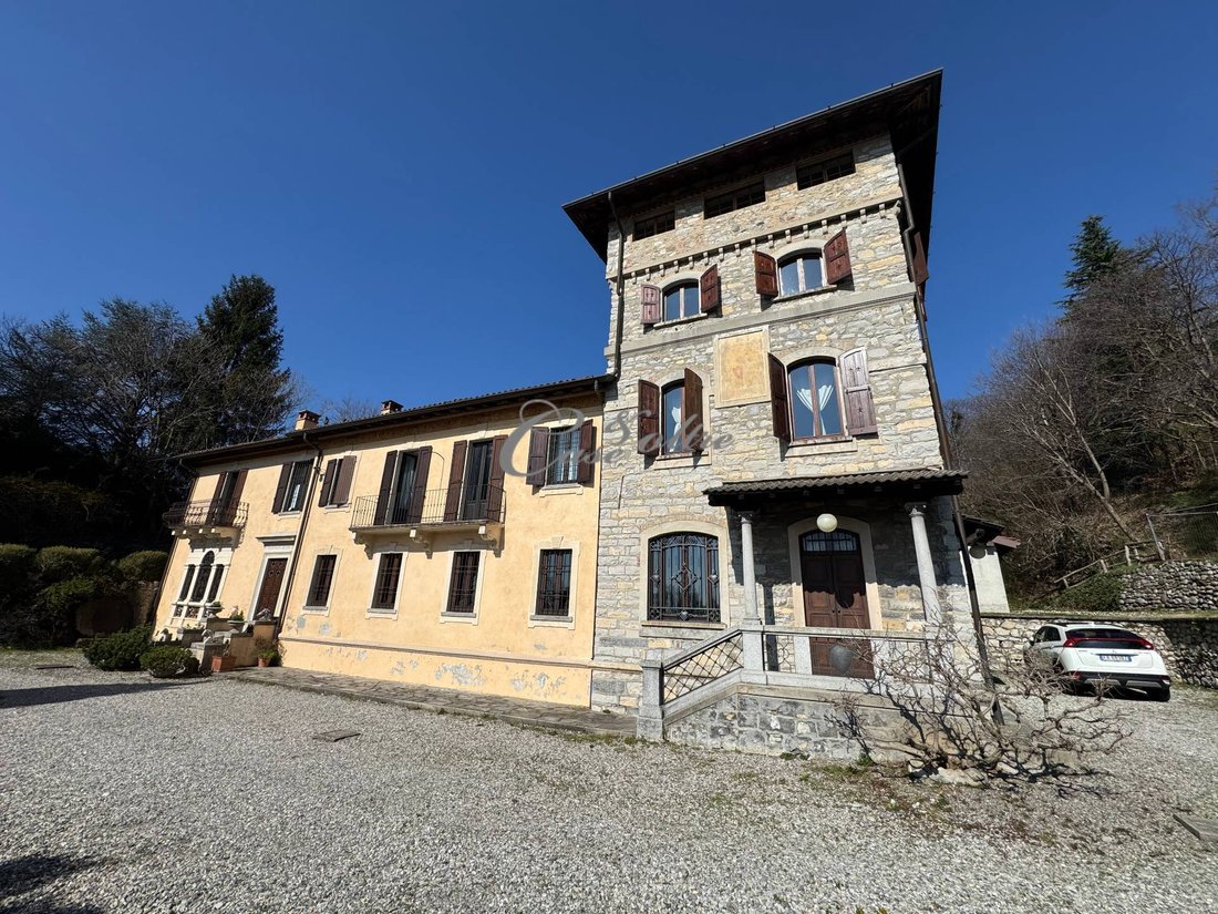 Villa in Sagnino-Tavernola-Monte Olimpino, Como, Lombardy 5 - 16847107