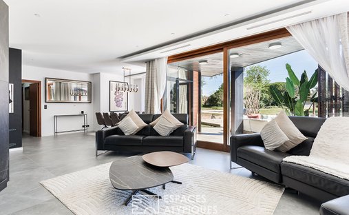 Early 20th Century Character Château In The Heart Of The Quercy Blanc