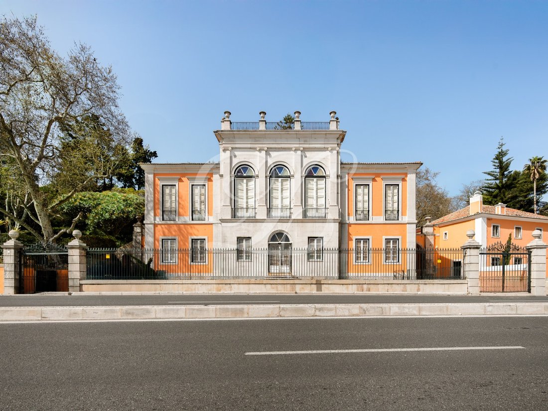Chateau in Paco de Arcos, Lisbon, Portugal 1 - 15467128