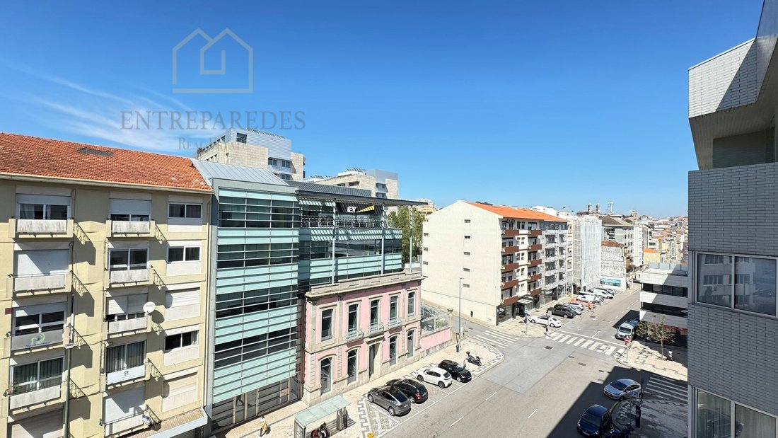 Apartment in Cedofeita, Santo Ildefonso, Se, Miragaia, Sao Nicolau e Vitoria, Porto District, Portugal 3 - 16845373