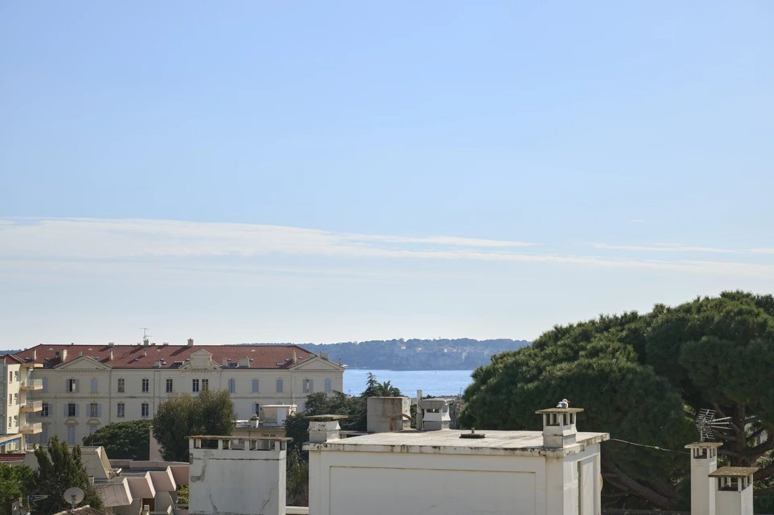 Apartment in La Source, Cannes, France 1 - 16844652