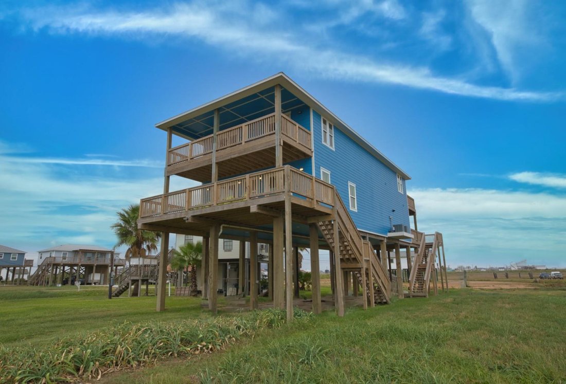 House in Freeport, Texas, United States 2 - 16845178