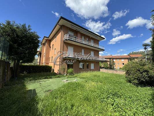 Apartment in Lora, Como, Lombardy 1 - 16847130