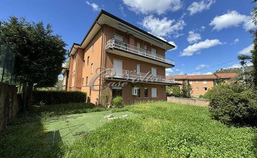 Appartamento a Lora, Como, Lombardia 1