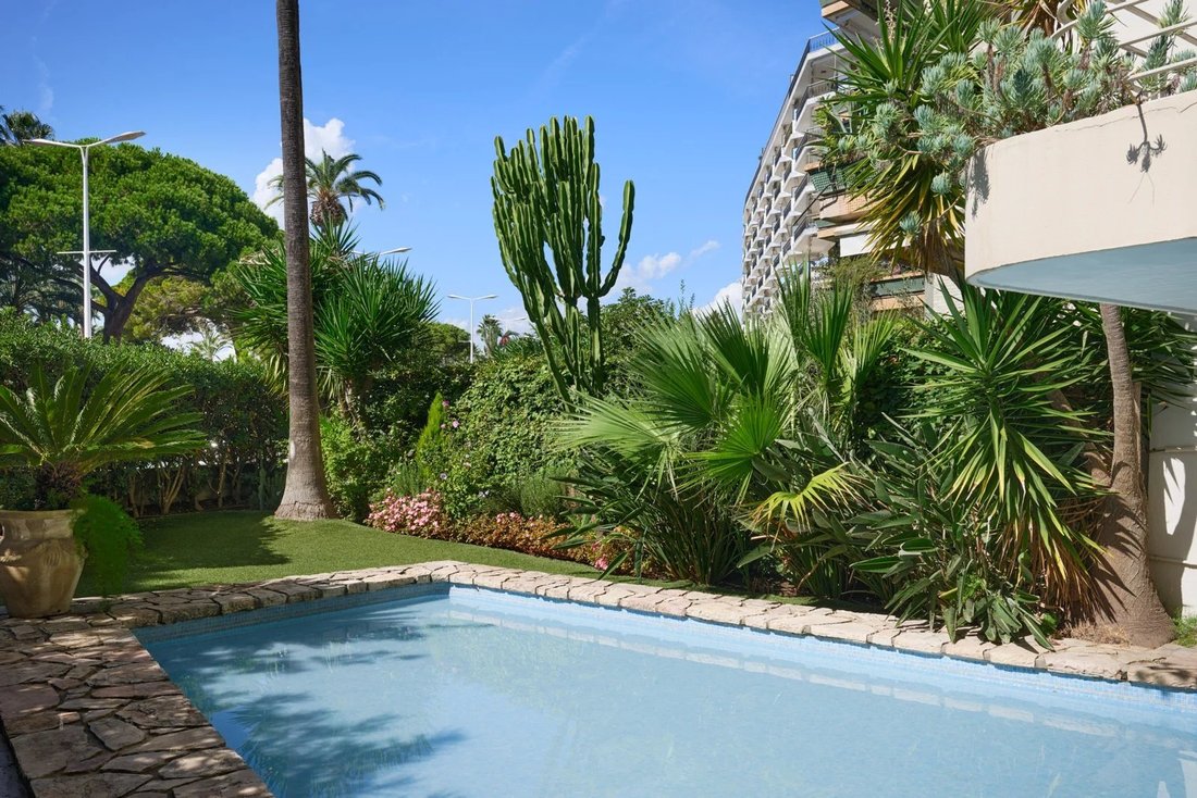 Apartment in Cannes, Provence-Alpes-Côte d'Azur, France 2 - 16844610