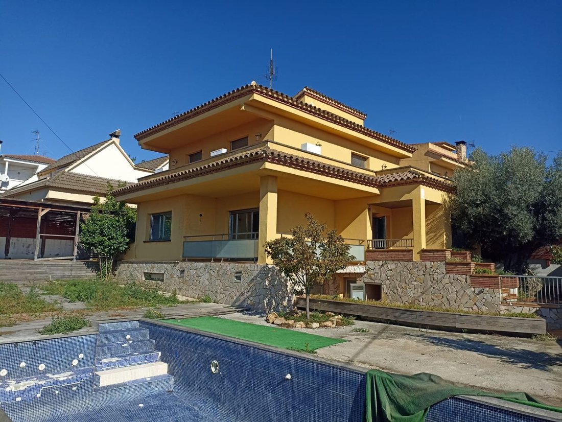 Chalet in Pineda de Mar, Catalonia, Spain 1 - 16851113