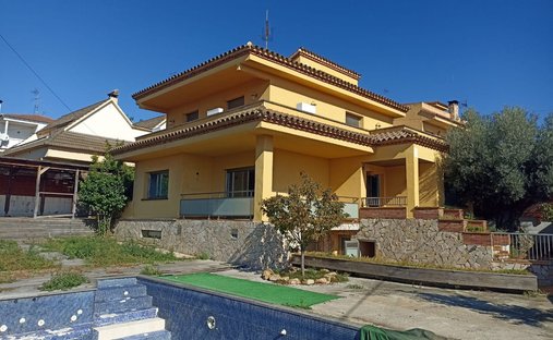 Chalet in Pineda de Mar, Catalonia, Spain 1