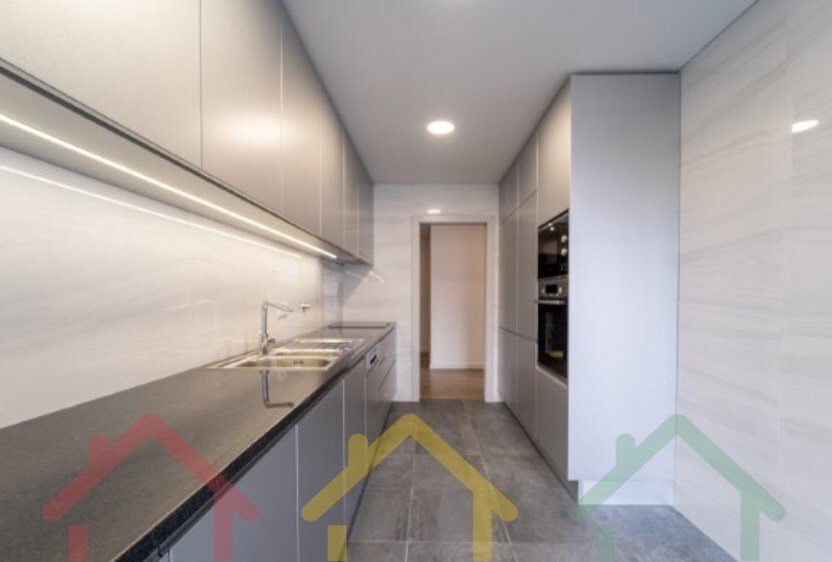 Apartment in Cedofeita, Santo Ildefonso, Se, Miragaia, Sao Nicolau e Vitoria, Porto District, Portugal 4 - 12736644