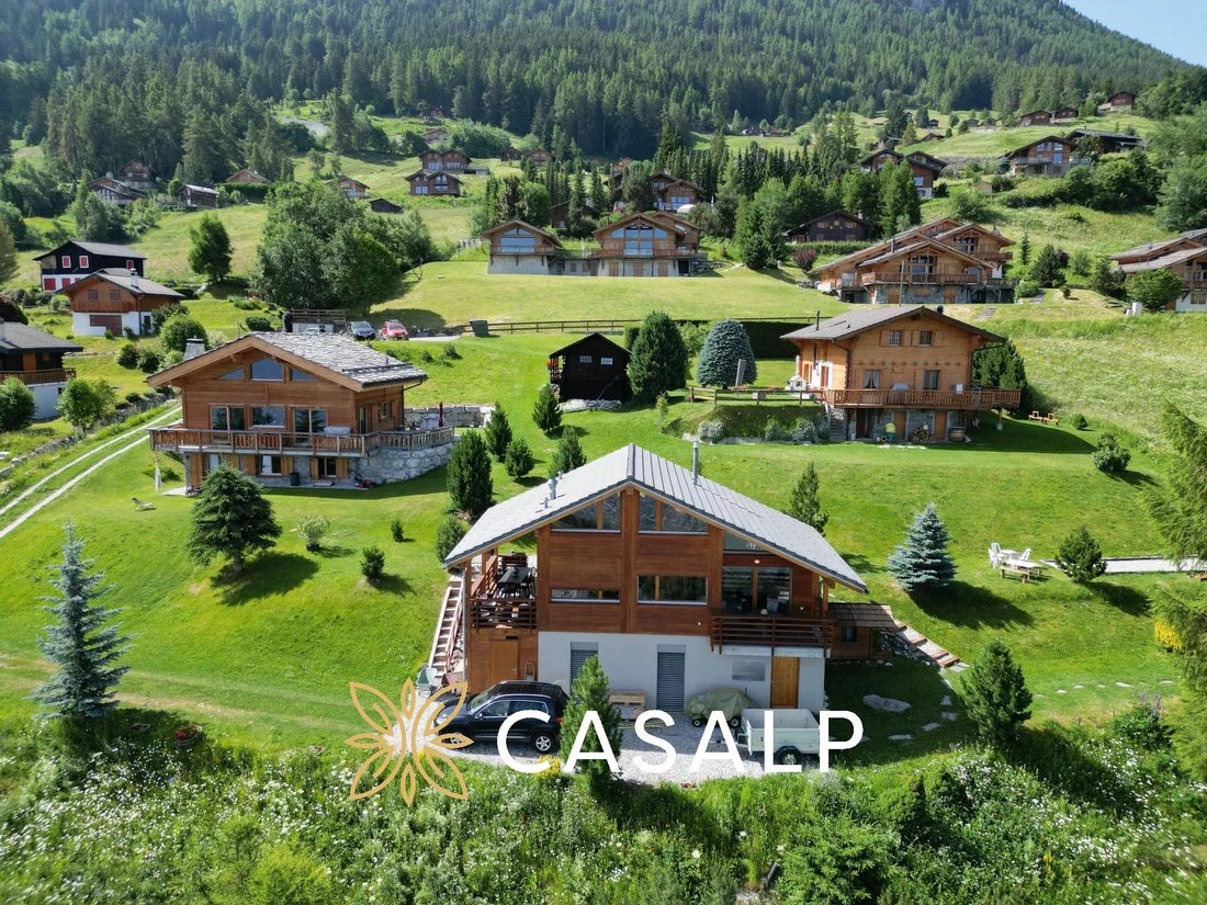 Idyllic Chalet With Exceptional View
