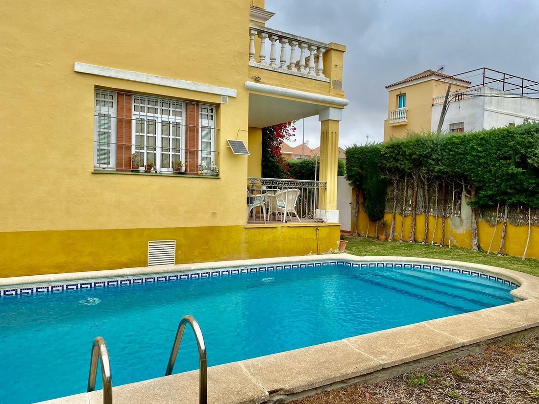 Chalet in Sanlucar de Barrameda, Andalusia, Spain 5 - 16851593