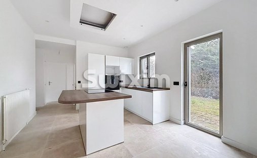 Castle for Sale in Grilly, Auvergne-Rhône-Alpes, France