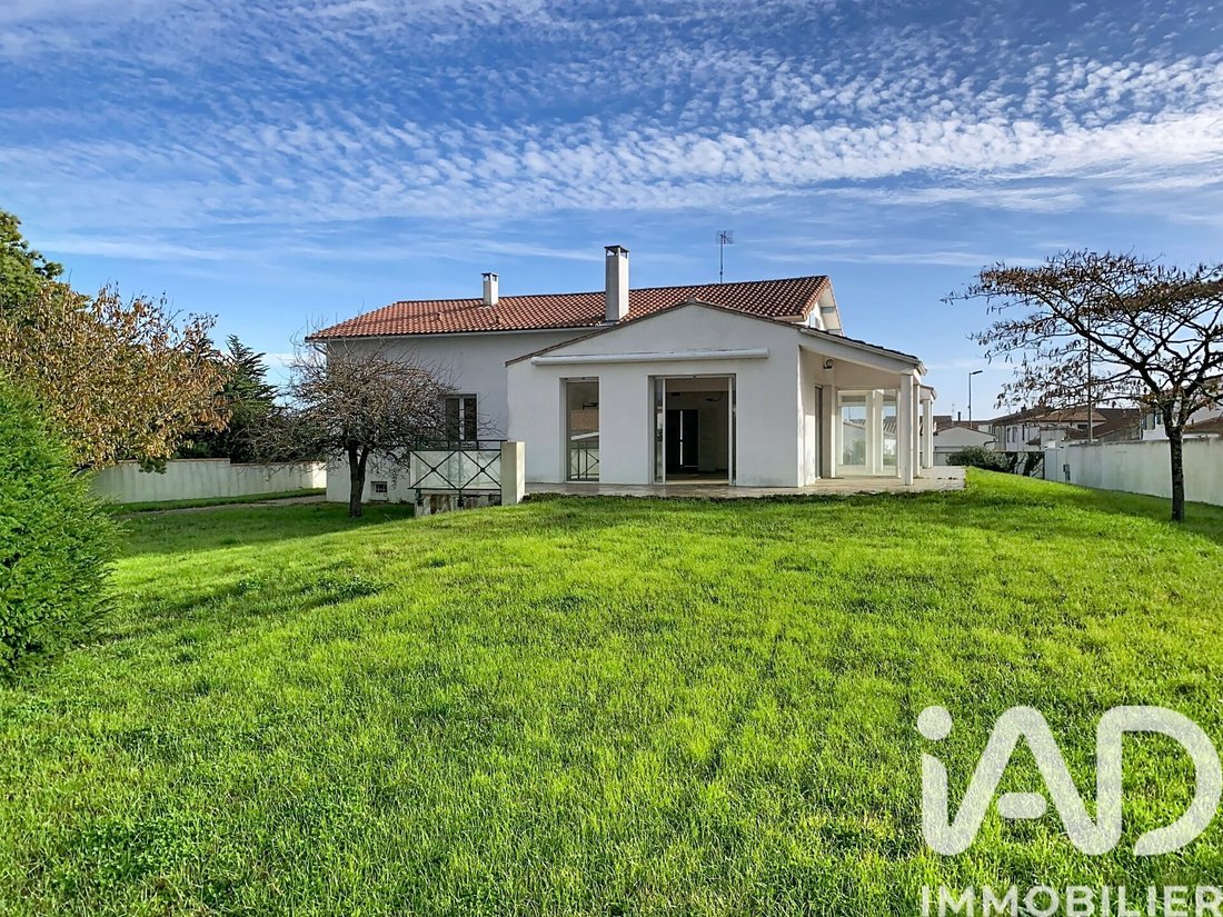 House in Rivedoux-Plage, Nouvelle-Aquitaine, France 1 - 16845852