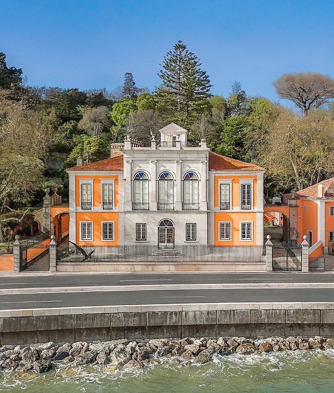 Chateau in Parede, Lisbon, Portugal 1 - 16047895