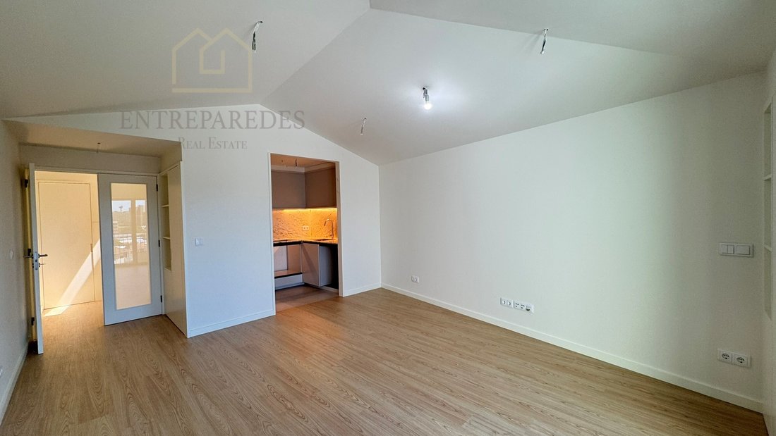 Apartment in Cedofeita, Santo Ildefonso, Se, Miragaia, Sao Nicolau e Vitoria, Porto District, Portugal 2 - 15716606
