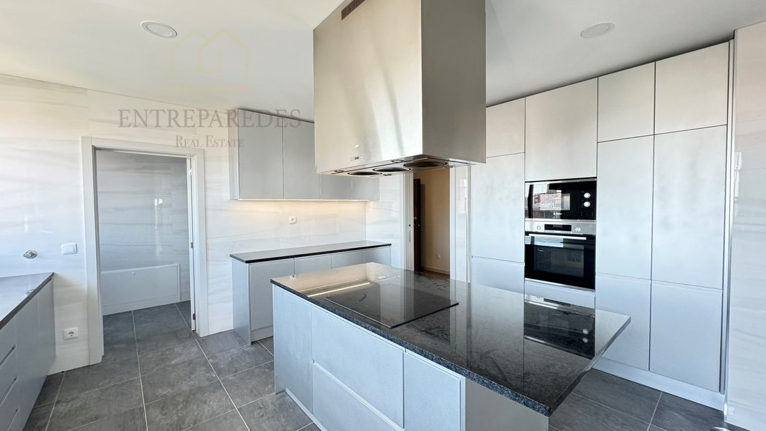 Apartment in Cedofeita, Santo Ildefonso, Se, Miragaia, Sao Nicolau e Vitoria, Porto District, Portugal 5 - 14305728