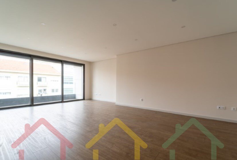 Apartment in Cedofeita, Santo Ildefonso, Se, Miragaia, Sao Nicolau e Vitoria, Porto District, Portugal 3 - 12739667