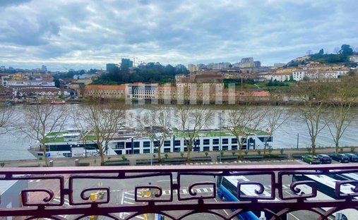 Apartment in Cedofeita, Santo Ildefonso, Se, Miragaia, Sao Nicolau e Vitoria, Porto District, Portugal 1