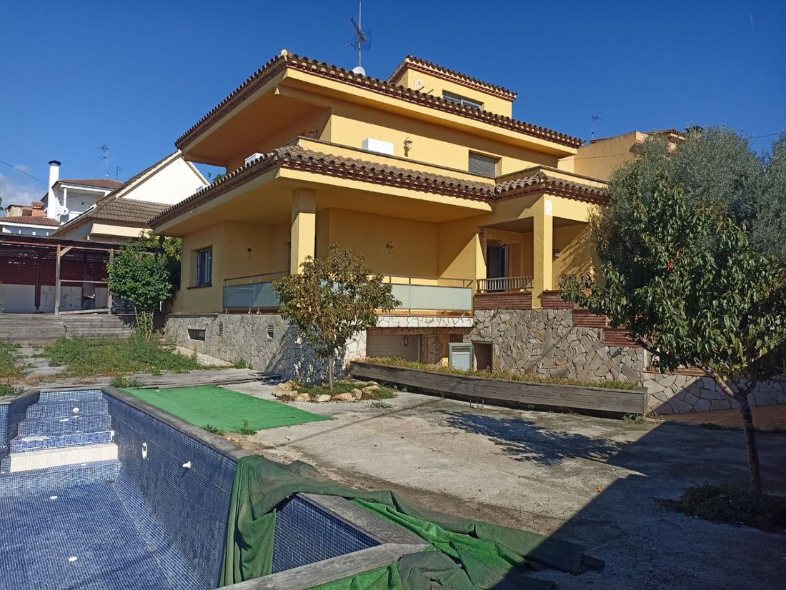 Chalet in Pineda de Mar, Catalonia, Spain 3 - 16851113