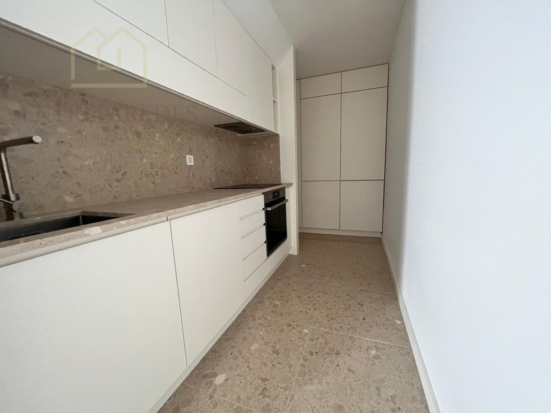 Apartment in Cedofeita, Santo Ildefonso, Se, Miragaia, Sao Nicolau e Vitoria, Porto District, Portugal 5 - 15118803