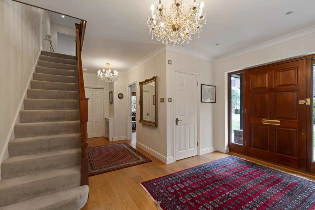 House in Coombe, Royal Borough of Kingston upon Thames, England 2 - 16852916