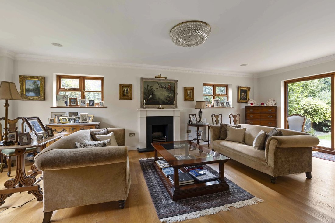 House in Coombe, Royal Borough of Kingston upon Thames, England 3 - 16852916