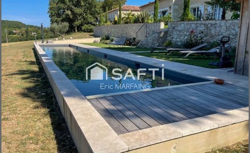 Castle for Sale in Larressingle, Occitanie, France