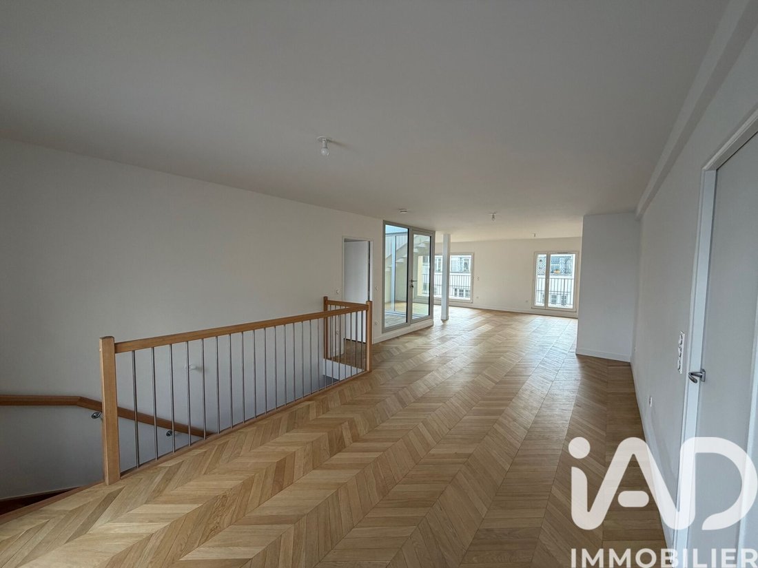 Apartment in Amiraux-Simplon-Poissonniers, Paris 18e Arrondissement, Paris 4 - 16849738