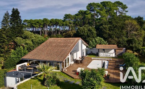 House in Les Sables, Capbreton, France 1