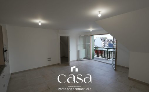 Manor House And Its Annexes Near Deauville