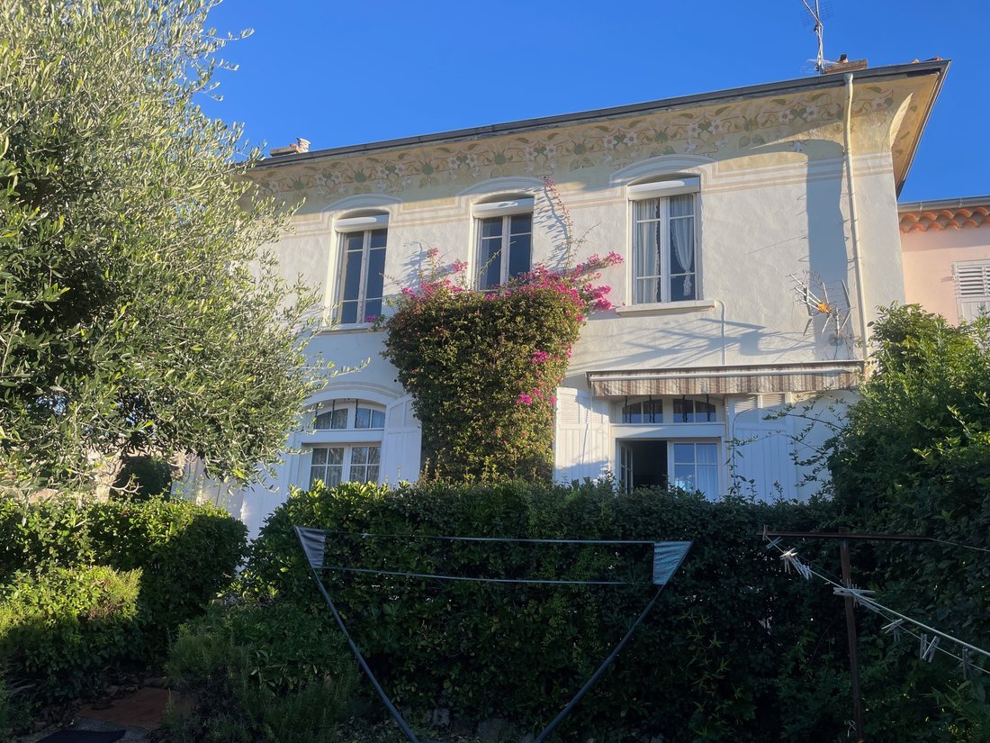 House in La Croix-Valmer, Provence-Alpes-Côte d'Azur, France 4 - 16848783
