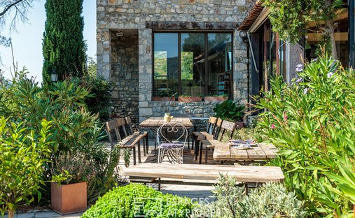 Barnes South Drôme Sumptuous Renovated Medieval Castle Panoramic View Swimming Pool