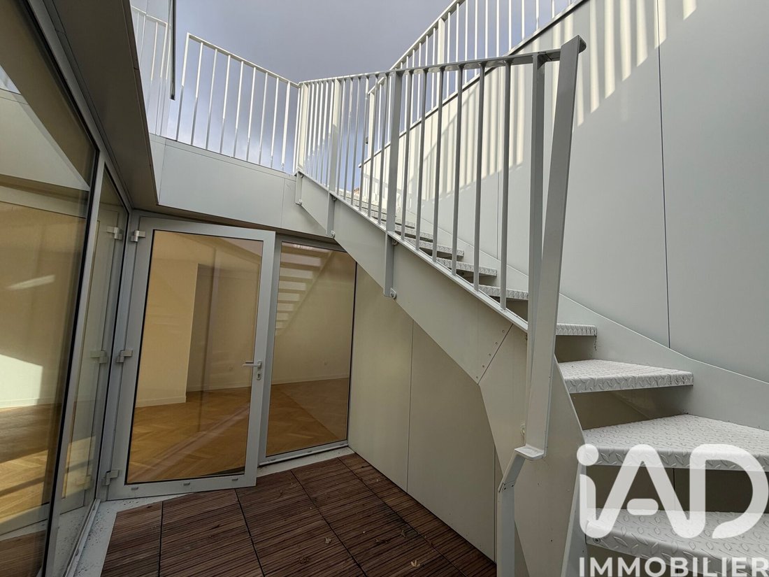 Apartment in Clignancourt-Jules Joffrin, Paris 18e Arrondissement, Paris 5 - 16852357