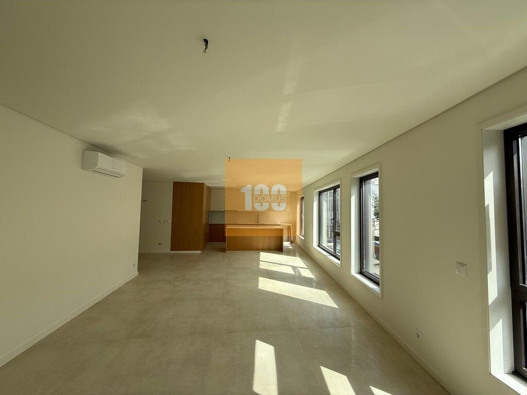 Apartment in Cedofeita, Santo Ildefonso, Se, Miragaia, Sao Nicolau e Vitoria, Porto District, Portugal 2 - 16845425
