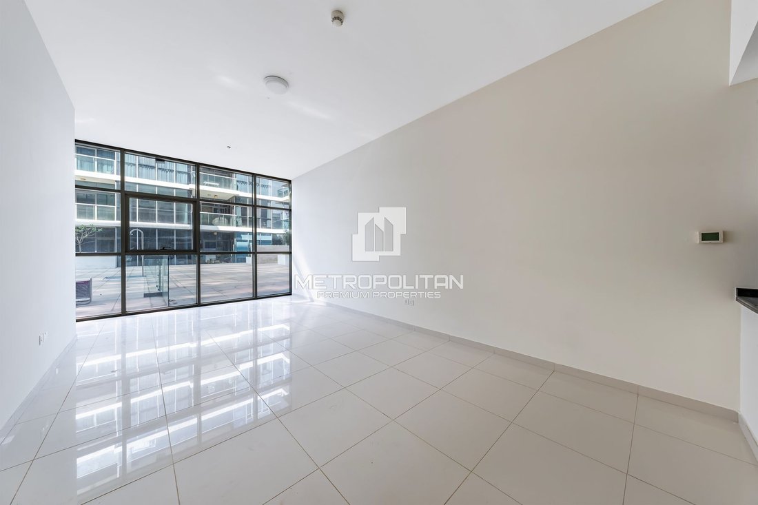 Apartment in Damac Hills, Dubai, United Arab Emirates 4 - 16845536
