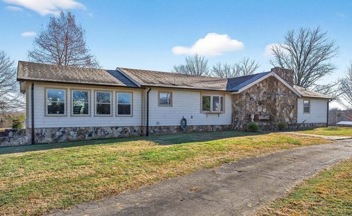 House in Smithville, Tennessee, United States 1
