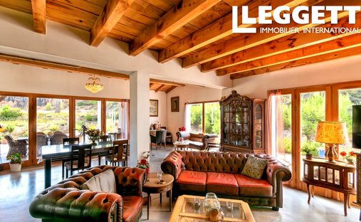 Occitanie Exceptional Property Of Approximately 307 Hectares