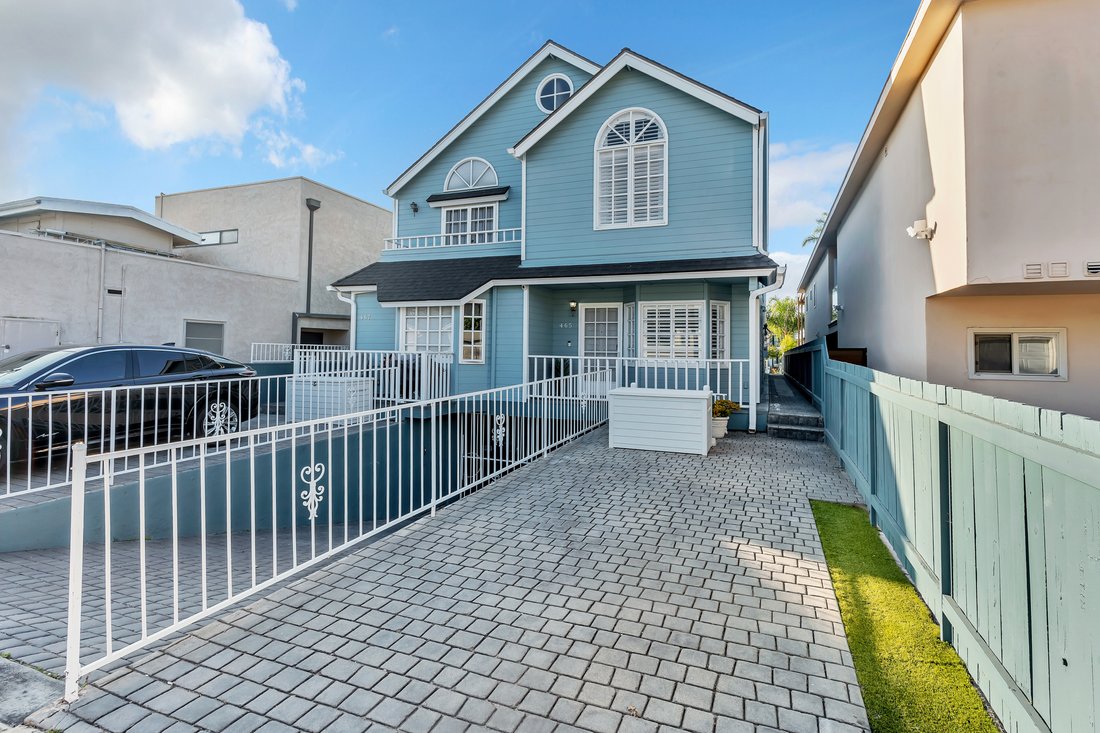 Coronado, California, United States 1 - 16851097