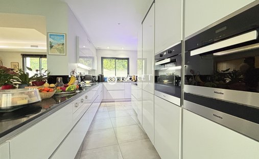 Castle for Sale in Challans, Pays de la Loire, France