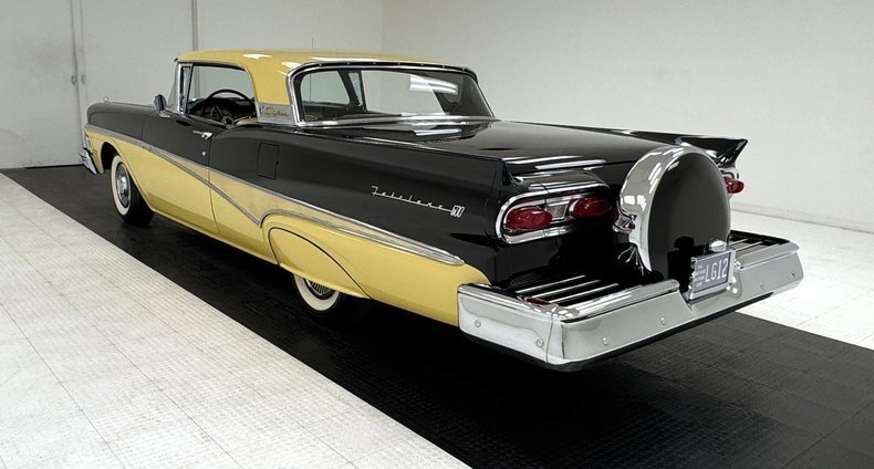 Cabriolet in Morgantown, United States 3 - 16847767